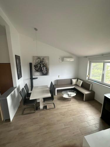 Ruang duduk di Apartmani Keka