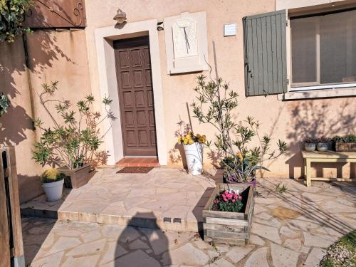 Taman di luar alize gîte en Provence