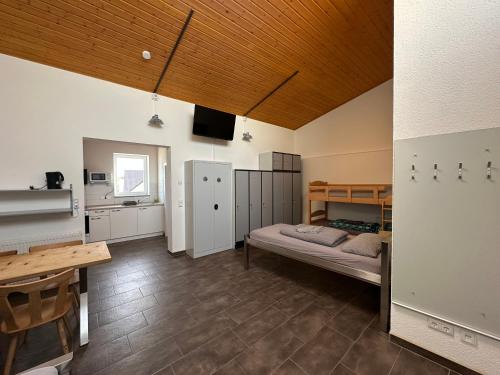 Postel nebo postele na pokoji v ubytování Monteur -sowie Ferienwohnungen in Grünberg, nahe Gießen
