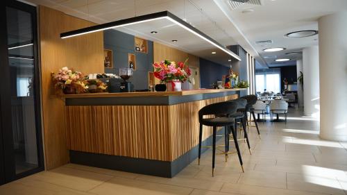 Hotel Sorin MIHAIにあるレストランまたは飲食店