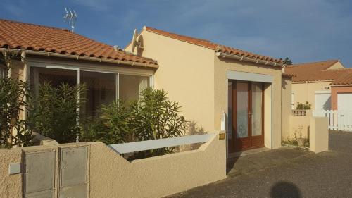 Les Mers du Sud, 4 personnes, vélos, piscine, climatisation, plage à 120m