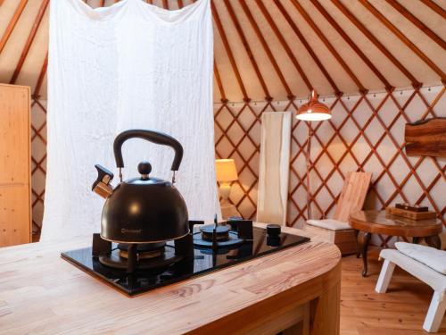 Fotografie z fotogalerie ubytování Forest Yurt v destinaci Lixouri