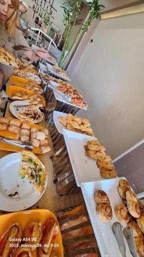 Mad på lejlighedshotellet eller i nærheden