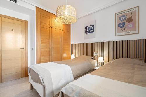 Sunset Golf Luxury Apartment with Big Terrace