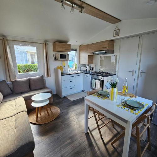 Mobil-home 4-6 pers - Terrasse & Linge - Domaine de Kerlann