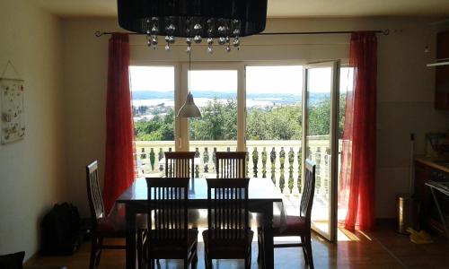 Holiday home with sea view