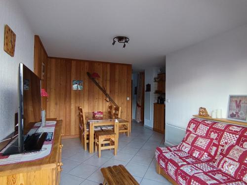 Appartement cosy à 20m des pistes, plein sud avec terrasse, pour 4 pers., parking couvert. - FR-1-445-168