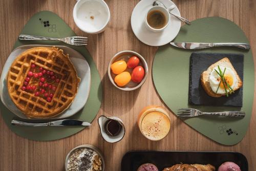 Jídlo v hotelu nebo okolí