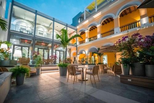 Μπαλκόνι ή βεράντα στο Palacio Provincial San Juan, Adults only, Curio Collection by Hilton