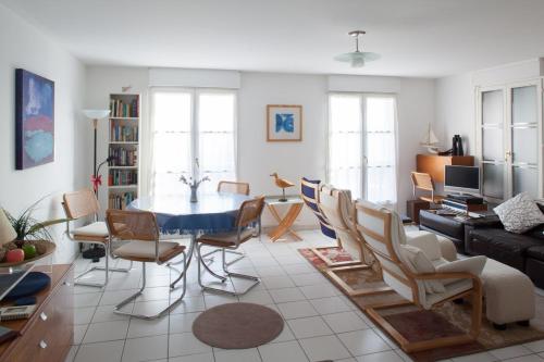 Modern Townhouse in Honfleur with secure parking