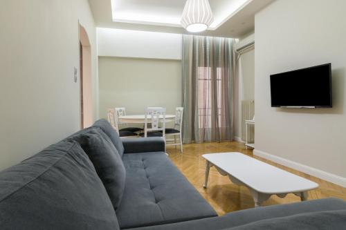Centrally Located Apt for 3 People
