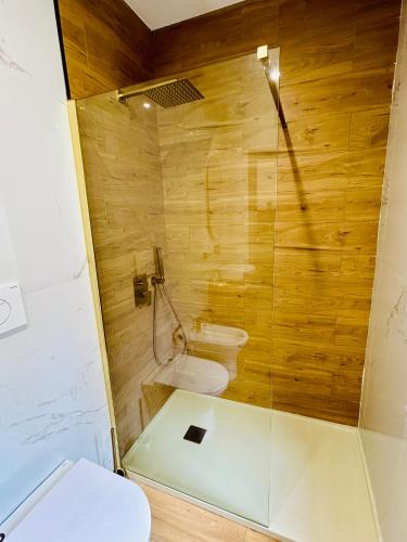 Un baño de EtnaLux