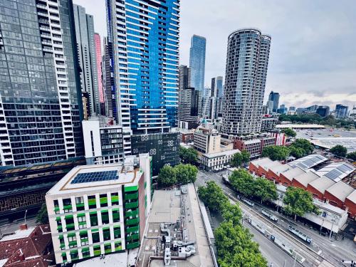 Nespecifikovaný výhled na destinaci Melbourne nebo výhled na město při pohledu z apartmánu