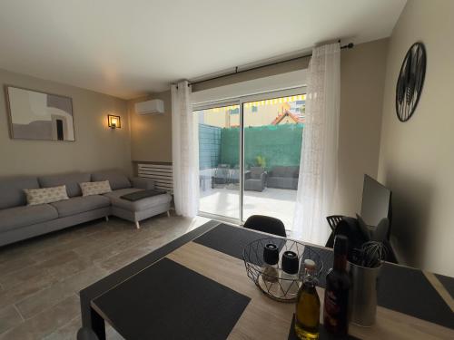 COSY CASTILLE - Proche de la CROISETTE
