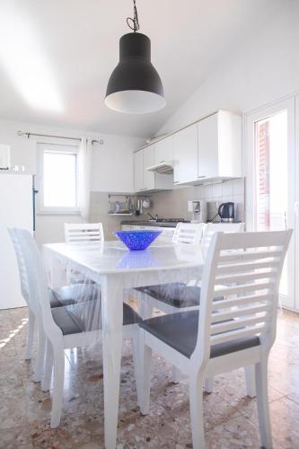 Kuchyň nebo kuchyňský kout v ubytování Apartman Tonko