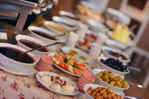 Makanan di atau berdekatan hotel