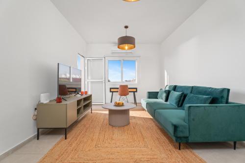 Modern seaview apartment in the heart of Agia Napa