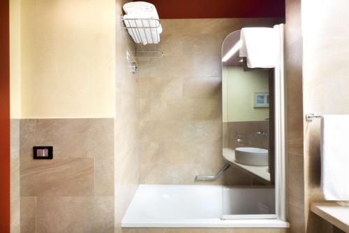 Koupelna v ubytování Hilton Garden Inn Lecce
