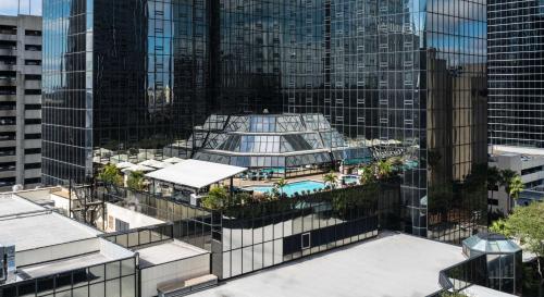 Bazén v ubytování Hilton Tampa Downtown nebo v jeho okolí