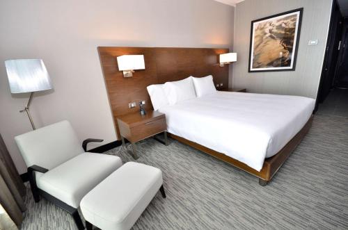 Postel nebo postele na pokoji v ubytování Hilton Garden Inn Iquique