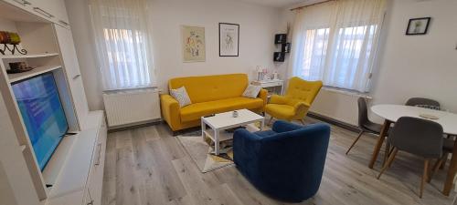 CENTRUM with private parking