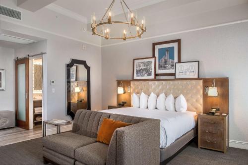St. Louis Union Station Hotel, Curio Collection by Hilton Image