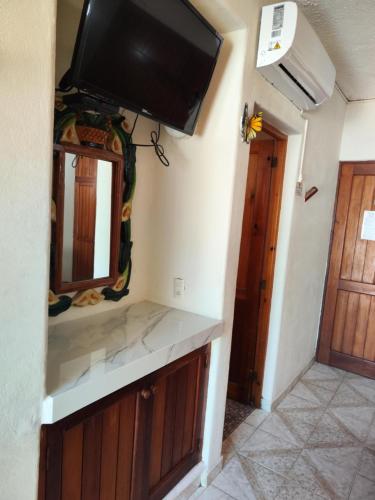 Μια τηλεόραση ή/και κέντρο ψυχαγωγίας στο Hotel J.B.