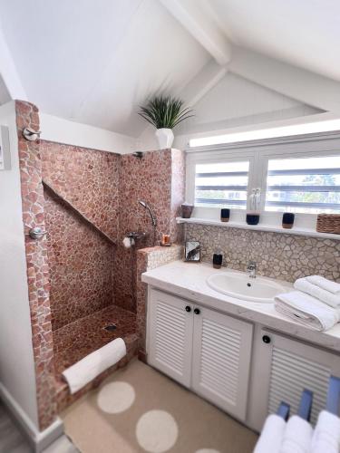 Bany a New sea view studio