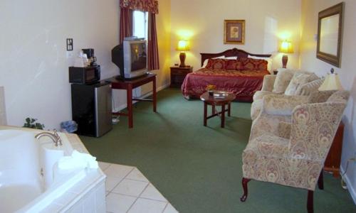 A seating area at Colonie Inn and Suites