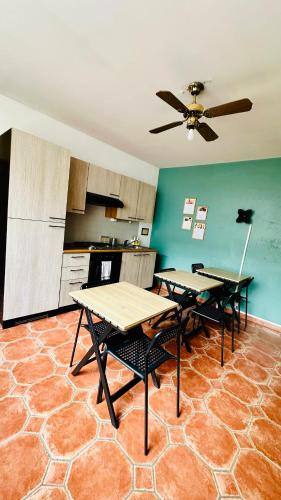 Kuchyň nebo kuchyňský kout v ubytování Villa Hyper Centre Le Blanc Type Hotel Entrée Autonome