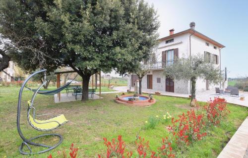 Κήπος έξω από το Awesome Home In Marciano Della Chiana