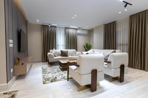 شقه فندقيه راقيه مدينه نصر عباس العقاد شارع عمر زعفان