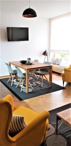 DOMIRA Old Town Apartment with Terrace