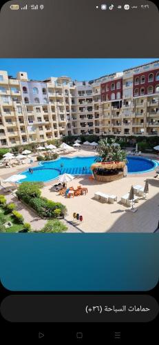 شقه فردين مطله علي حمام السباحه في الغردقه