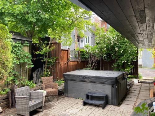 Vườn quanh Owl House - Hot Tub with rooftop terrasse