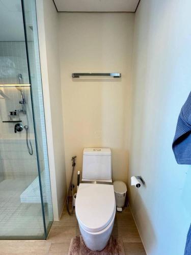 Ένα μπάνιο στο Luxury Seaview Condo