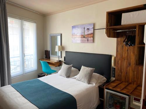 Gallery image of hotel Louvre Sainte Anne in Paris