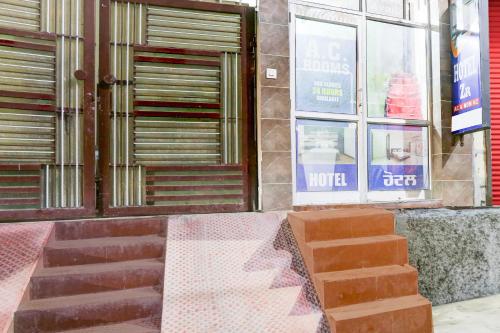 Gallery image of Hotel O ZR in Bathinda