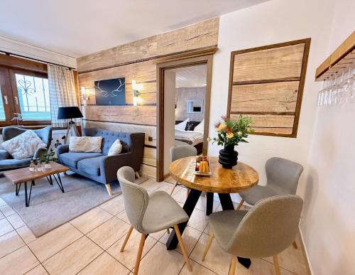 Zdjęcie z galerii obiektu SMALL & COZY 2 Bedroom City Apartment by Belle Stay w mieście Kitzbühel
