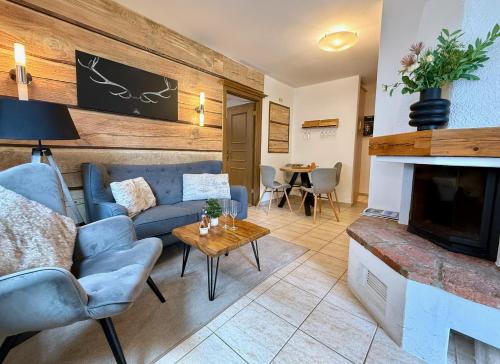 SMALL & COZY 2 Bedroom City Apartment by Belle Stay