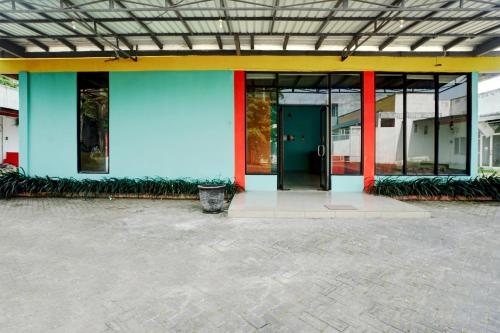 Exteriér nebo vchod ubytování Hotel O Mojoanyar Near Terminal Bis Mojokerto