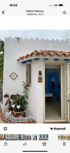 a picture of a model of a small house at Da Tea in San Teodoro