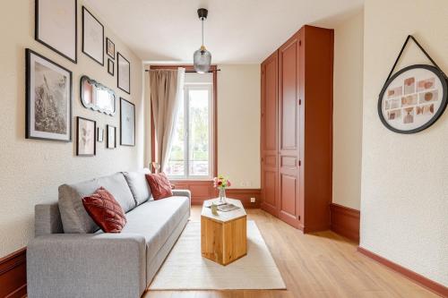 Bronze, all comforts, hyper center 6P