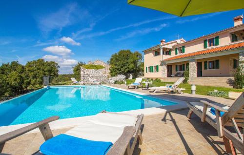 Awesome Home In Labin