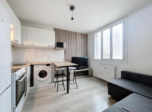Gallery image of T2 idéal pour concerts, matchs & salons à Lyon ! in Décines-Charpieu