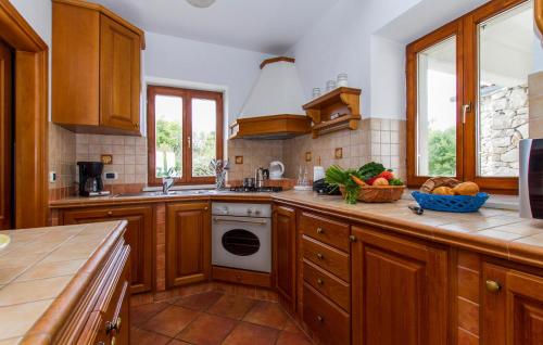 Gorgeous Home In Labin