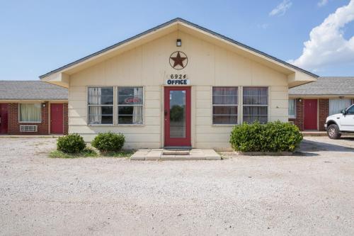 Gallery image of OYO Hotel Breckenridge TX Hubbard Creek Lake in Breckenridge