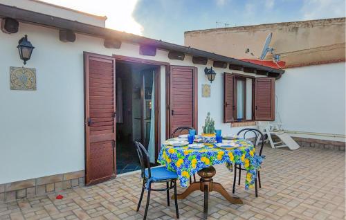 Αίθριο ή υπαίθριος χώρος στο Gorgeous Apartment In Trabia With Wifi