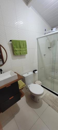 Bilik mandi di Recanto do Mar