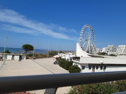 Фотография из галереи Studio " La Plage " avec parking privé gratuit et CLIM в Ла-Гранд-Мот